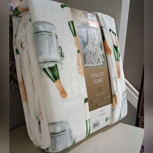 Ultra Soft Champagne Print Blanket New Year's Eve